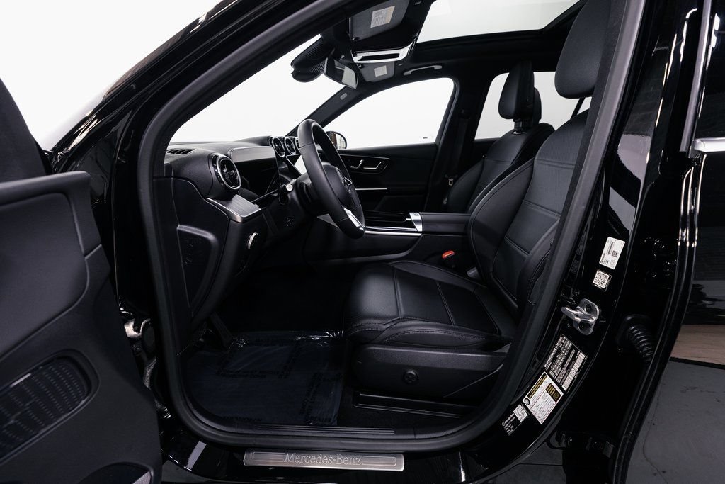 Used 2026 Mercedes-Benz GLC 300 4MATIC image 7