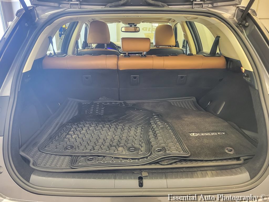 Used 2016 Lexus CT 200h w/ Navigation Package FWD image 21