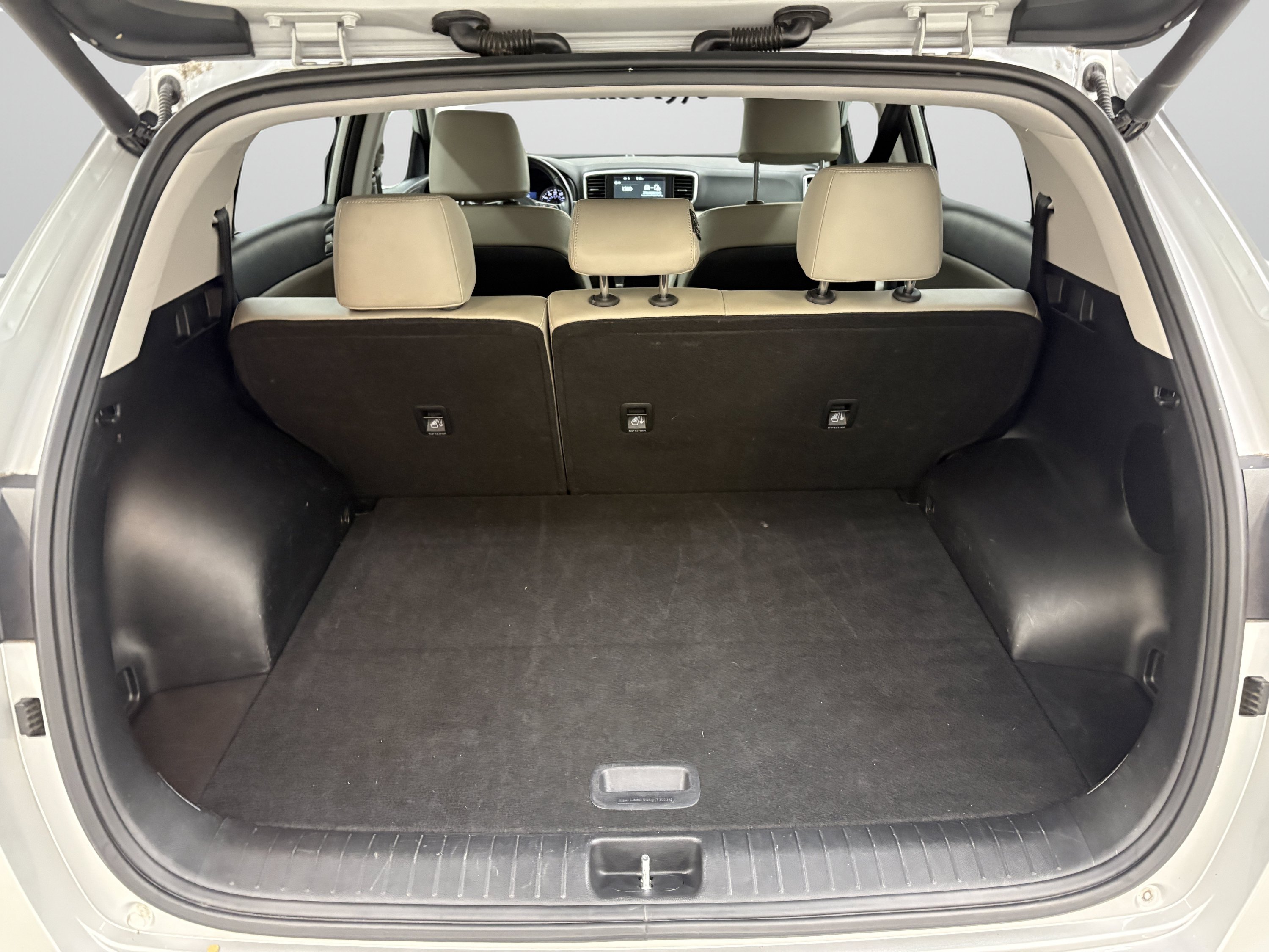Used 2021 Kia Sportage EX AWD/4WD image 8