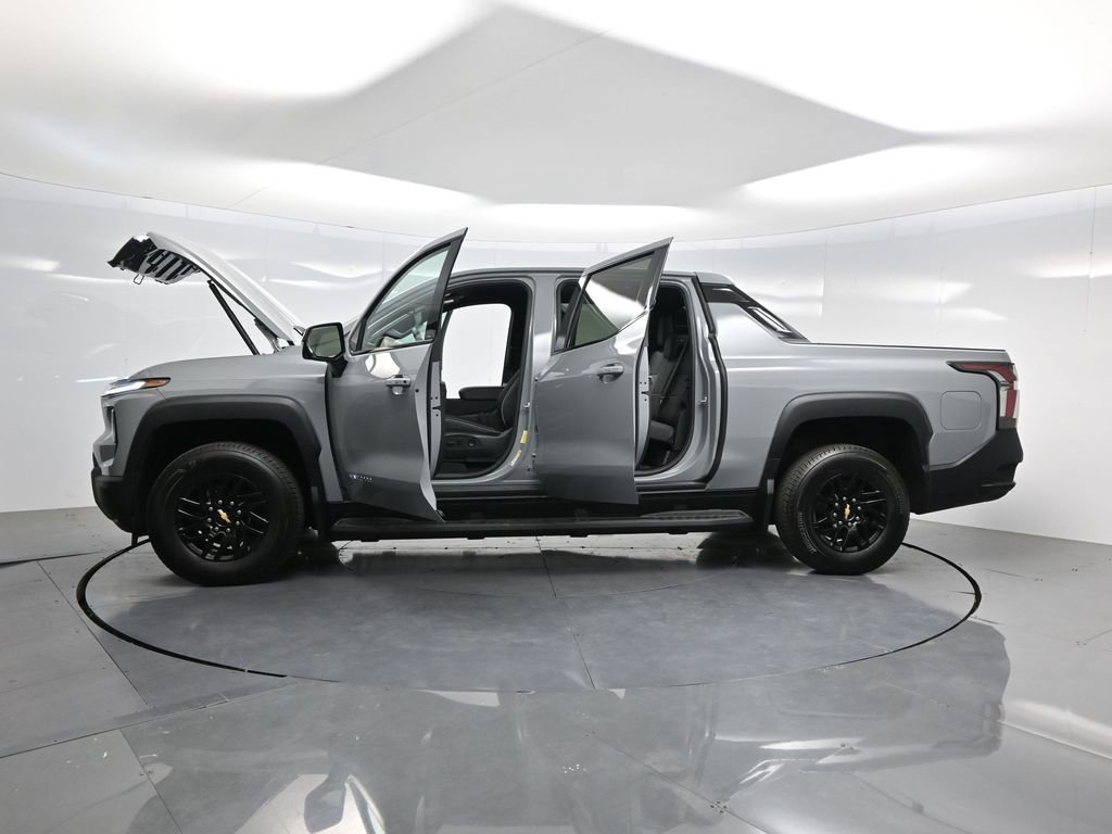 Used 2026 Chevrolet Silverado EV LT AWD/4WD image 40