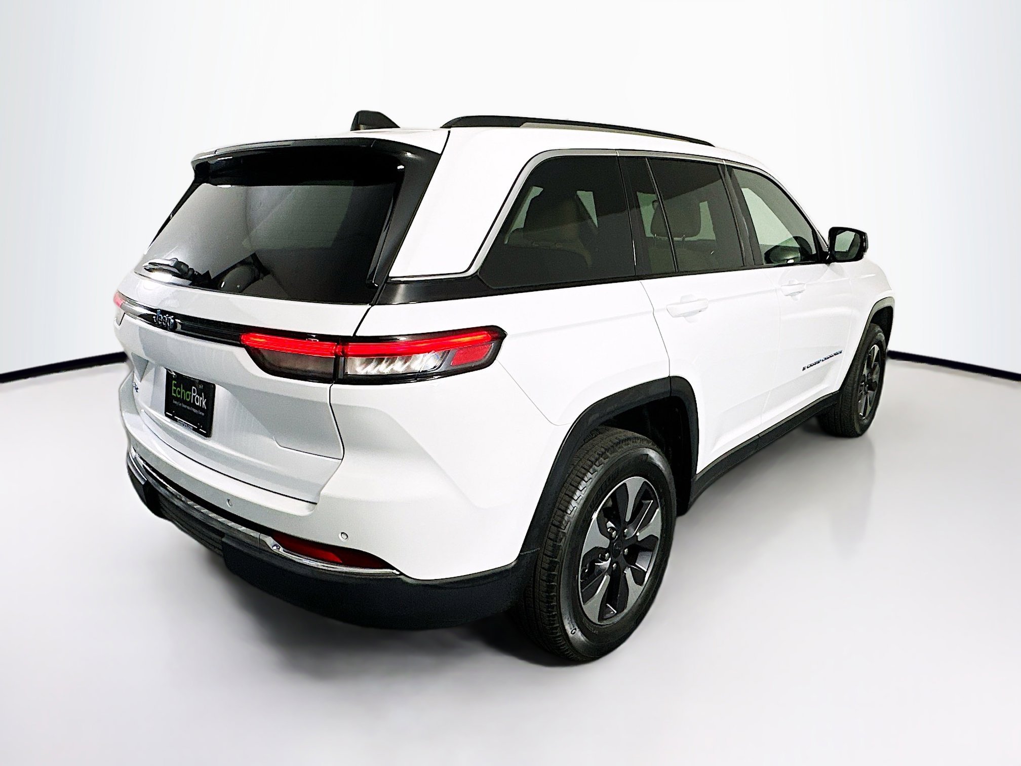 Used 2022 Jeep Grand Cherokee Limited 4xe image 9