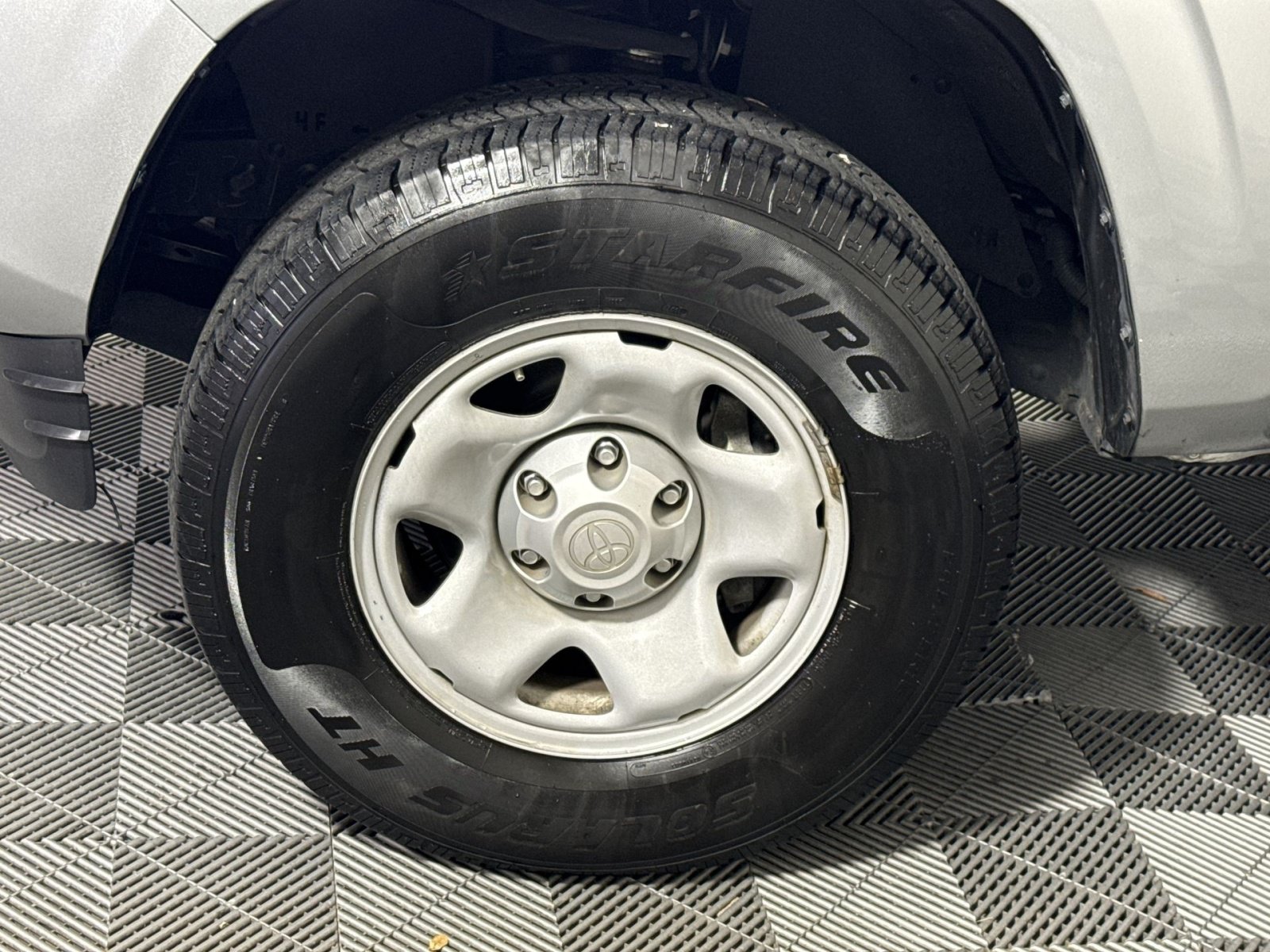 Used 2023 Toyota Tacoma SR w/ SR Convenience Package RWD image 12