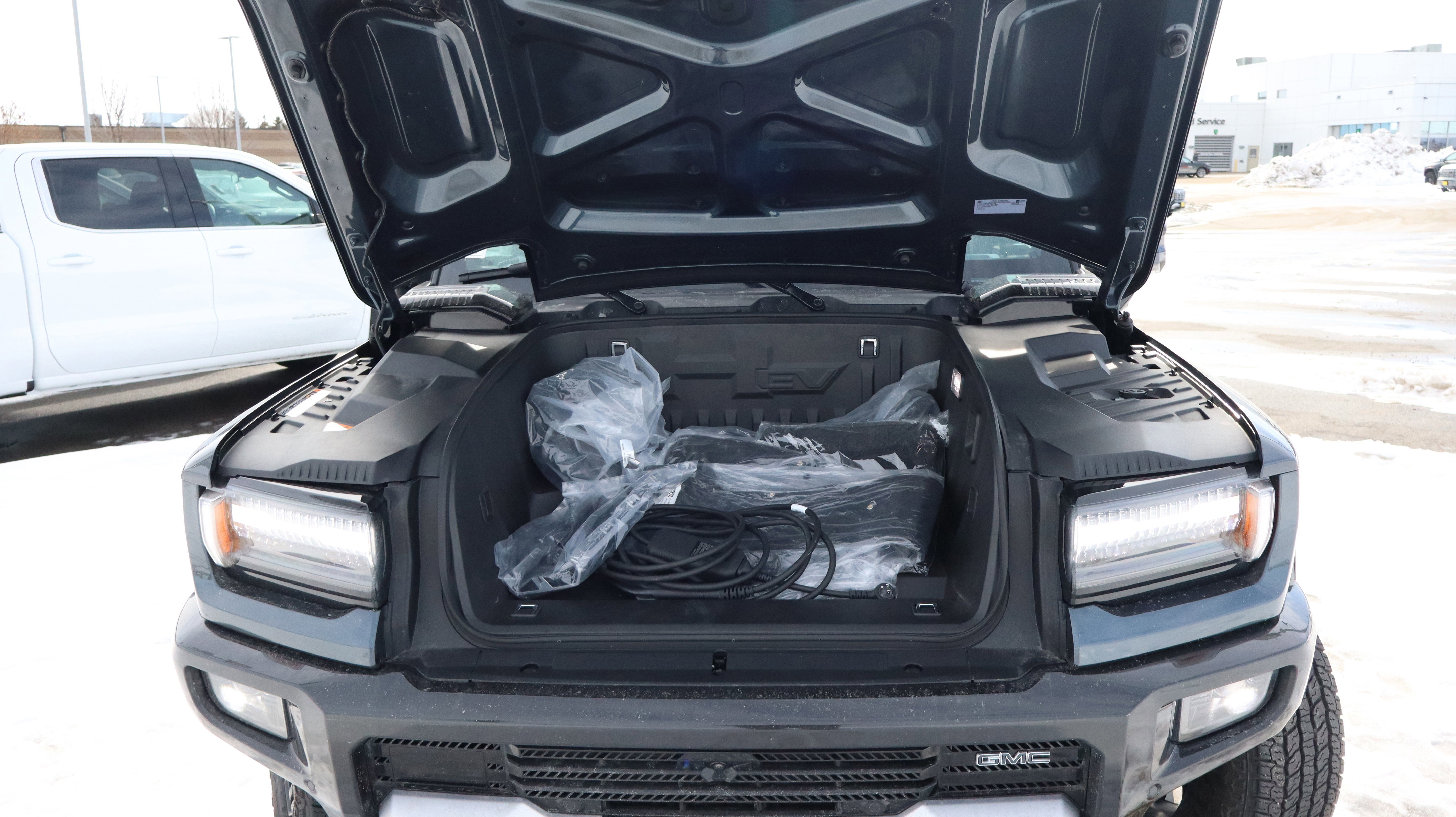New 2025 GMC Hummer EV 3X w/ LPO, Dark Essentials Package image 17