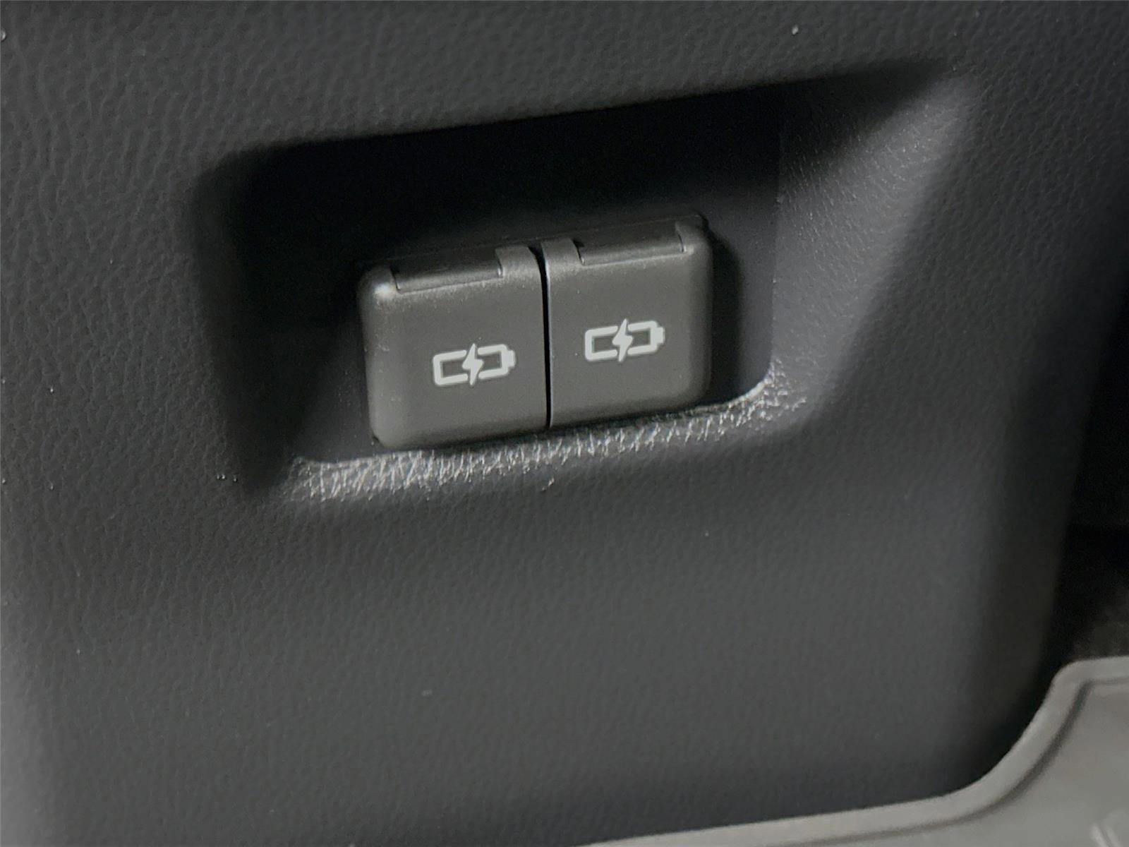 Certified 2025 Toyota RAV4 XLE image 23