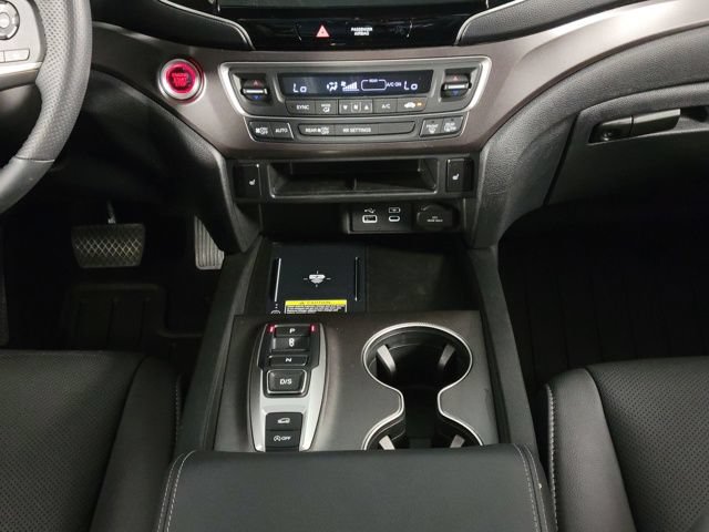 Used 2025 Honda Passport EX-L image 25