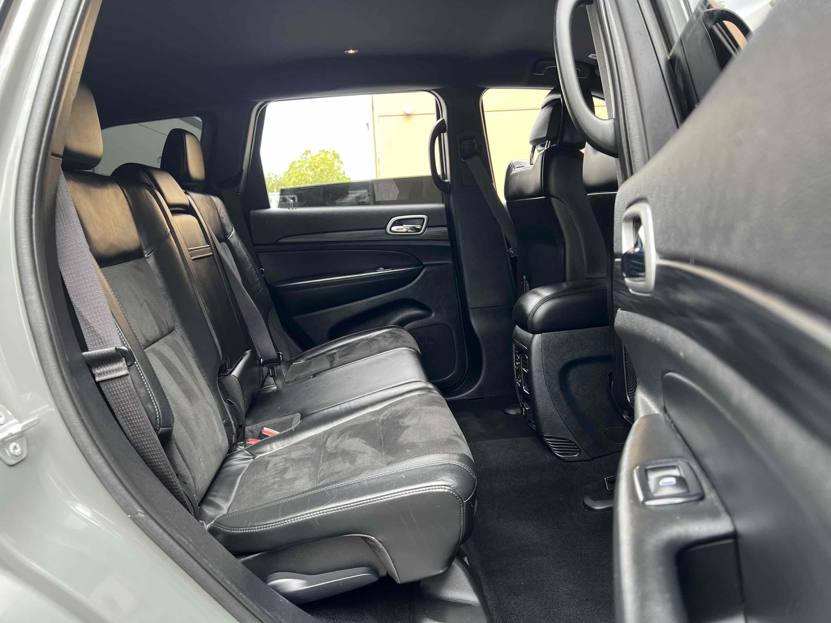 Used 2022 Jeep Grand Cherokee Laredo X RWD image 20