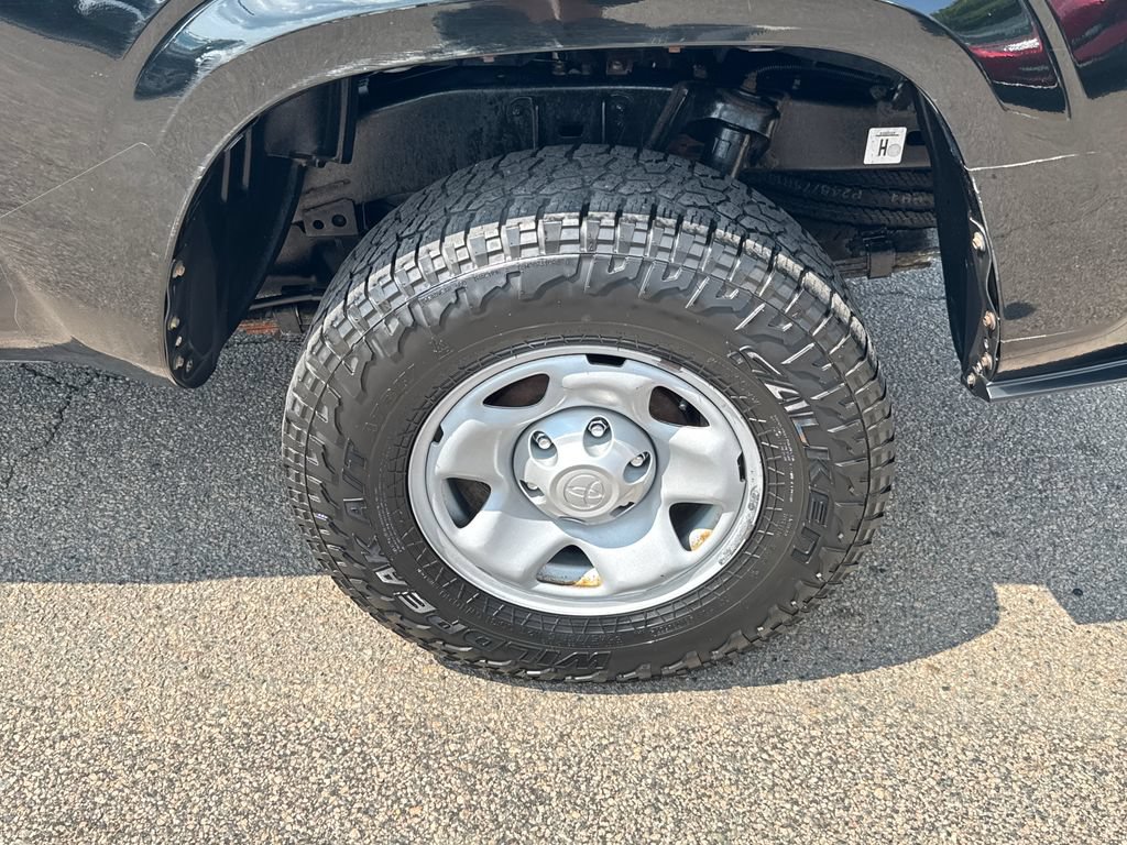 Used 2018 Toyota Tacoma SR5 AWD/4WD image 39