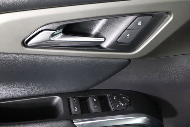 Used 2025 Chevrolet Traverse LT w/ Midnight/Sport Edition image 22