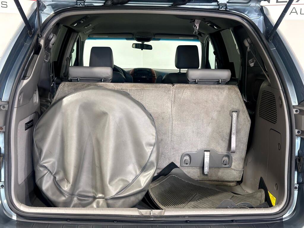 Used 2010 Toyota Sienna XLE image 38