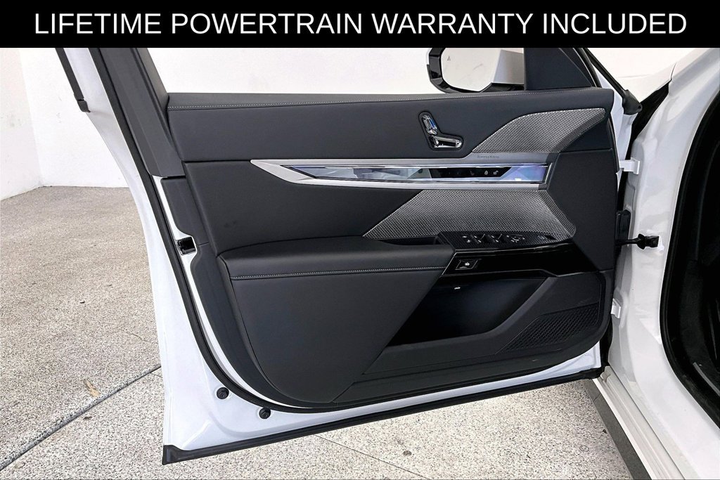 Used 2026 BMW 740i RWD image 23
