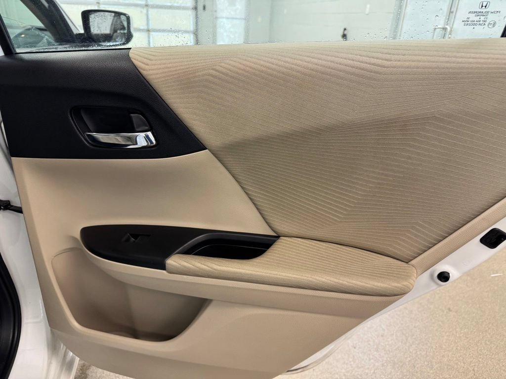 Used 2014 Honda Accord LX image 25