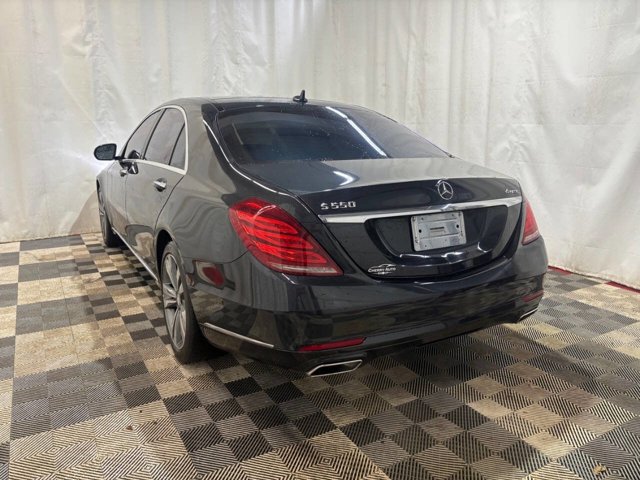 Used 2015 Mercedes-Benz S 550 4MATIC Sedan image 5