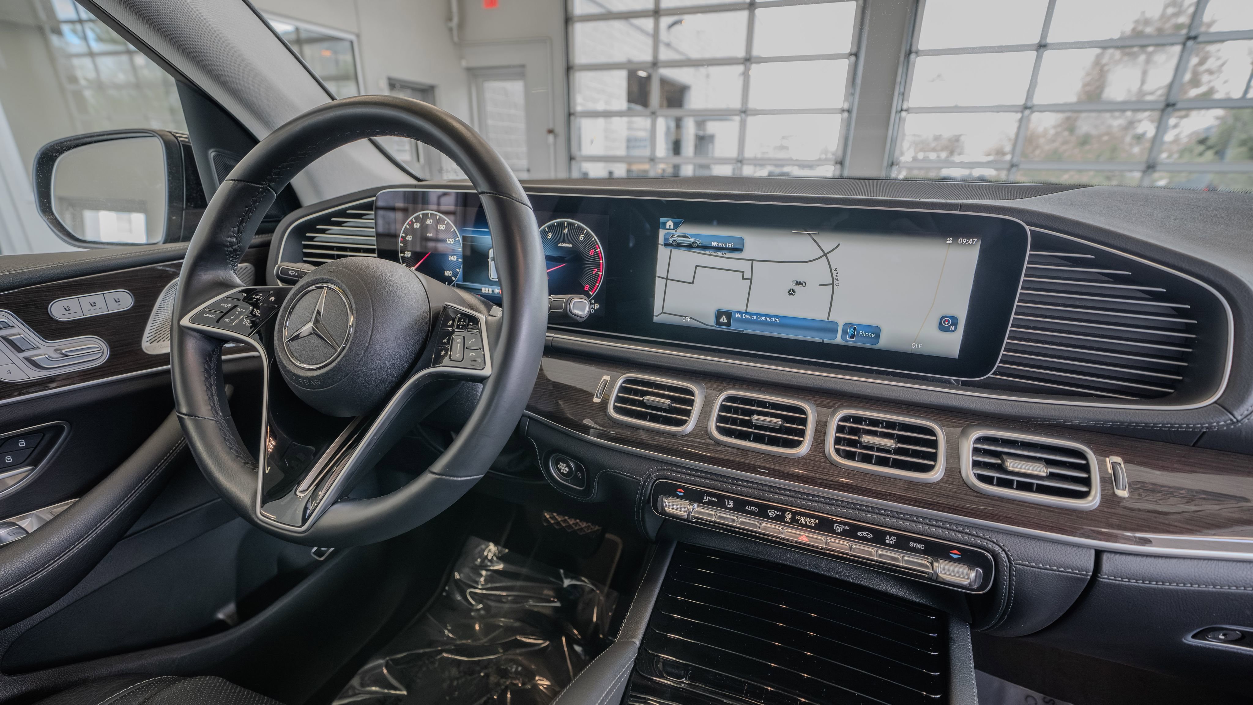 Certified 2025 Mercedes-Benz GLE 450 4MATIC image 19
