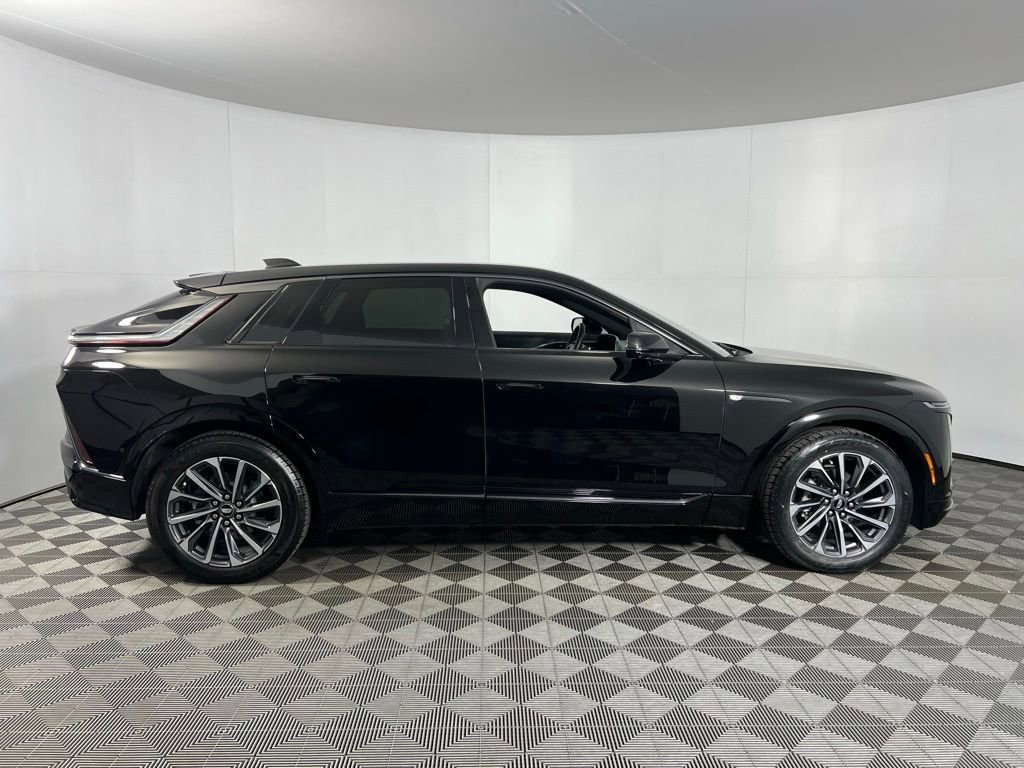 Used 2024 Cadillac Lyriq Sport image 5