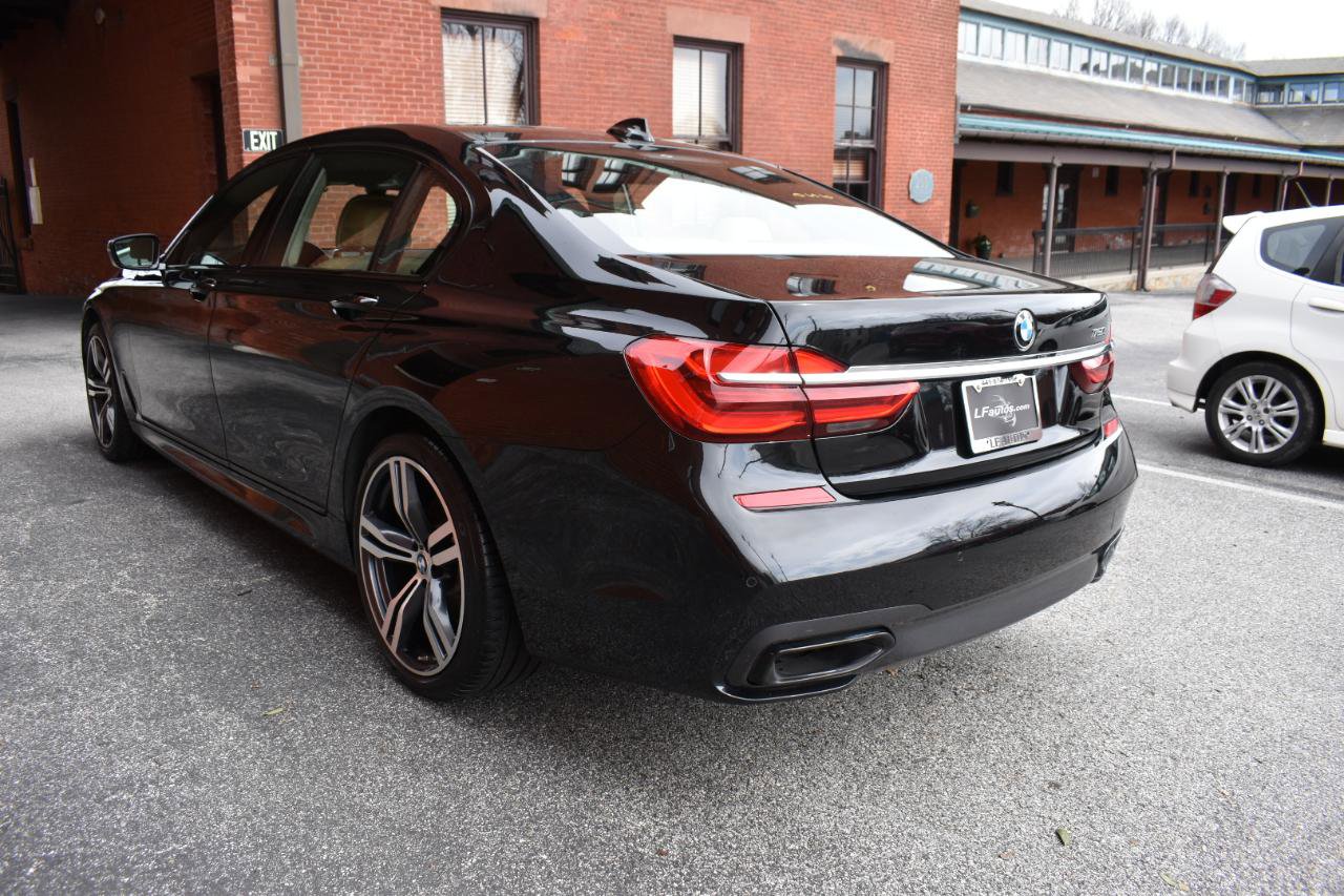 Used 2019 BMW 750i w/ Executive Package image 5
