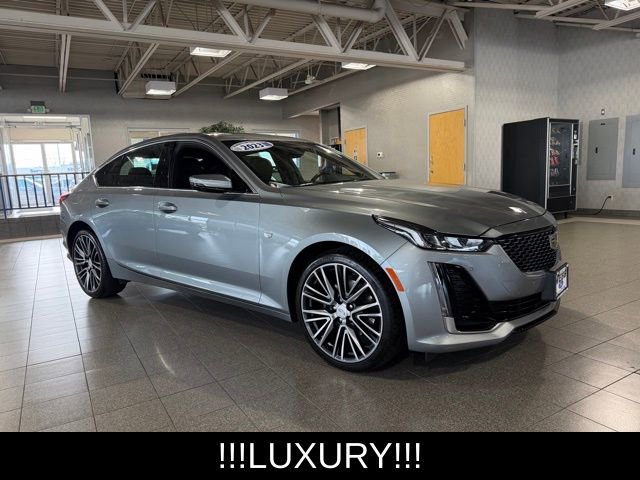 Used 2023 Cadillac CT5 Luxury image 2
