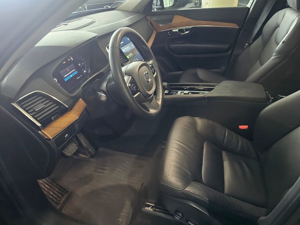 Certified 2024 Volvo XC90 B6 Plus w/ Protection Package Premier AWD/4WD image 16