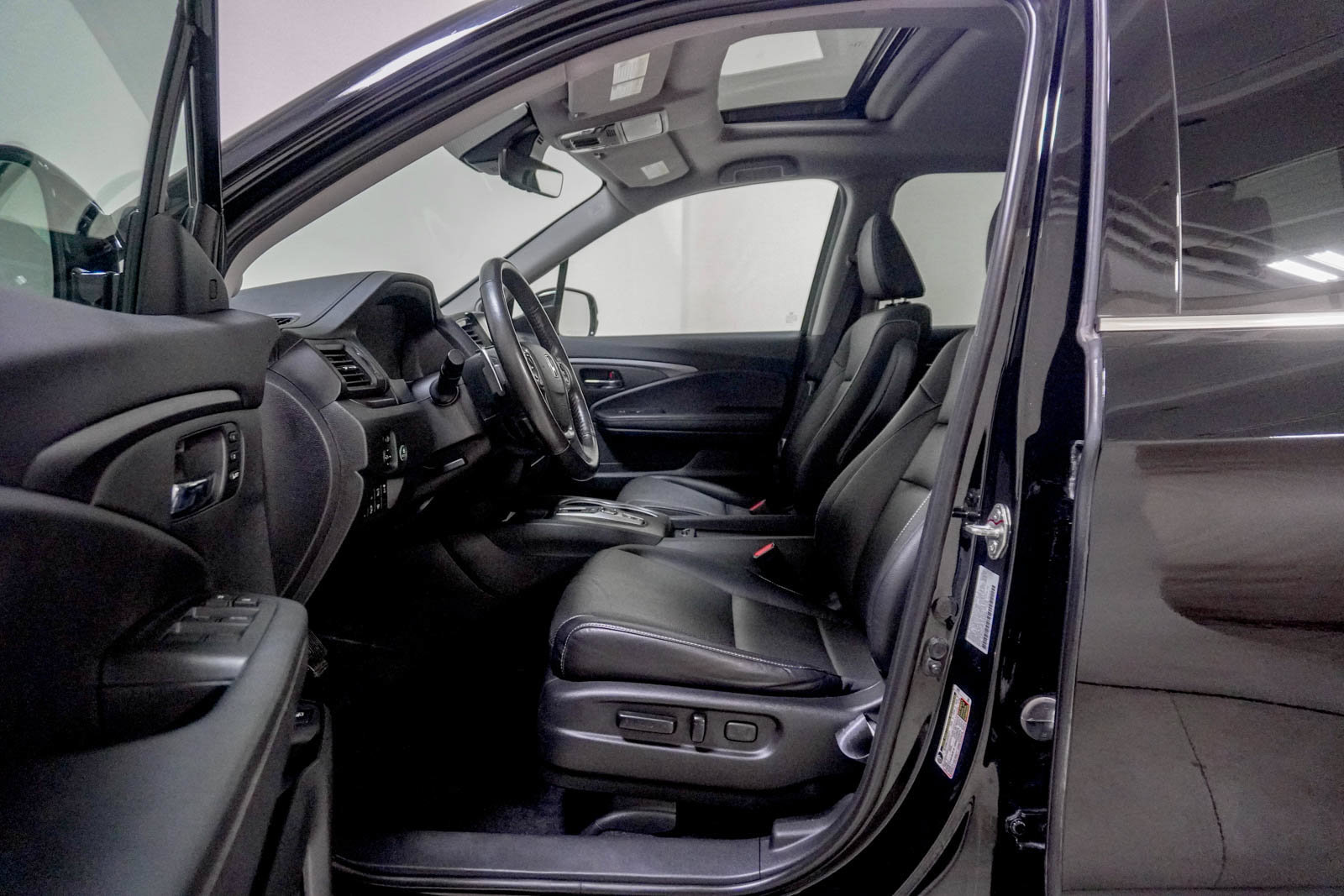 Used 2023 Honda Ridgeline RTL-E image 19