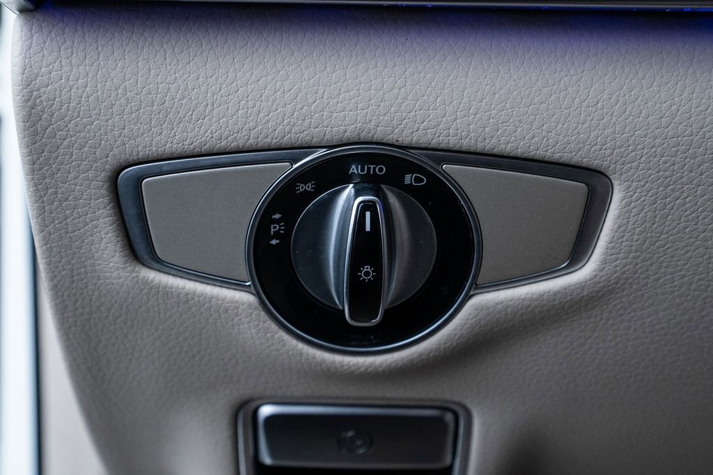 Used 2017 Mercedes-Benz S 550 S 550 image 21