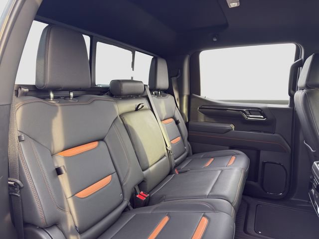 Used 2025 GMC Sierra 1500 AT4 w/ AT4 Premium Package AWD/4WD image 18