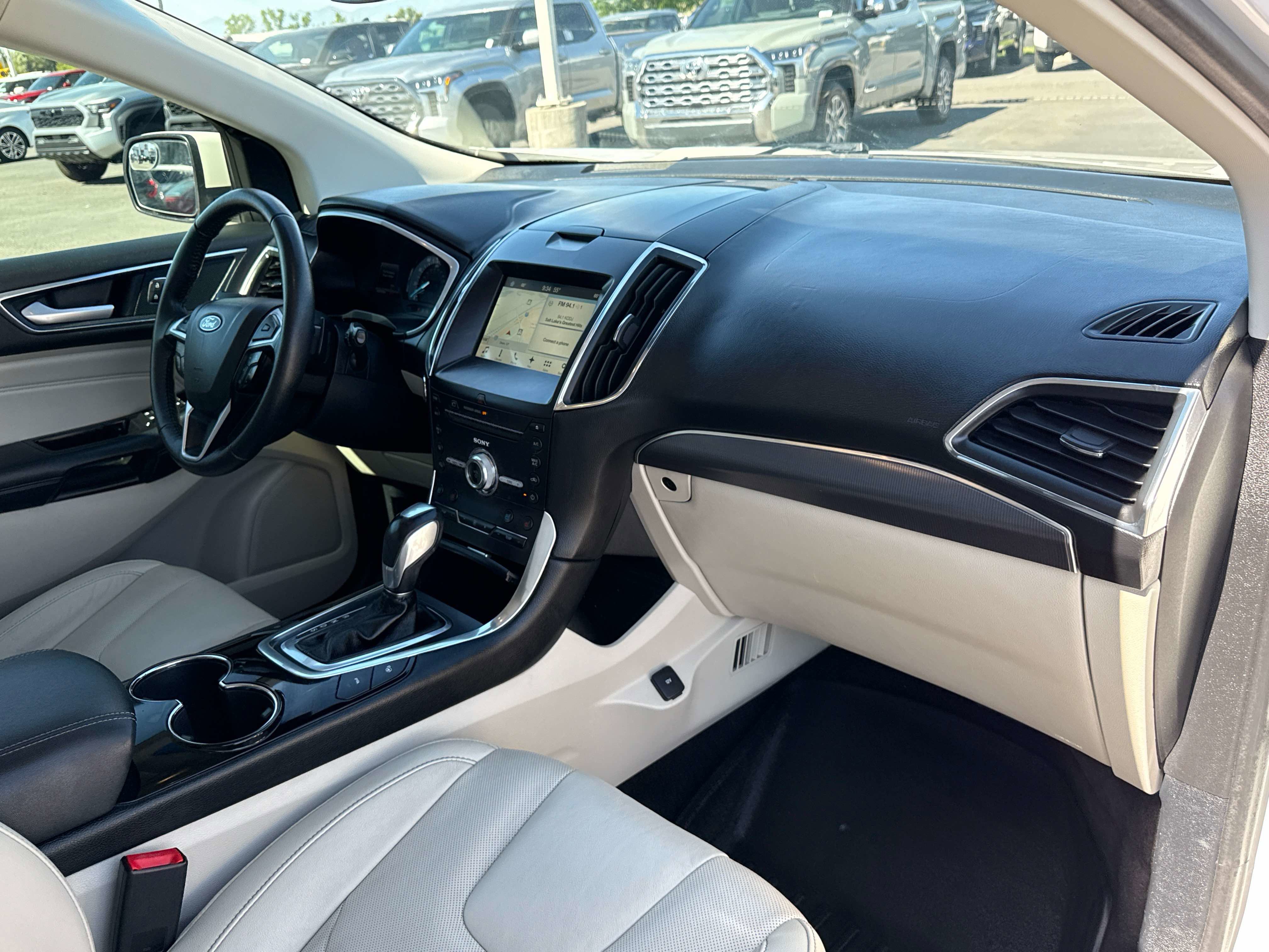 Used 2018 Ford Edge Titanium w/ Equipment Group 302A FWD image 18
