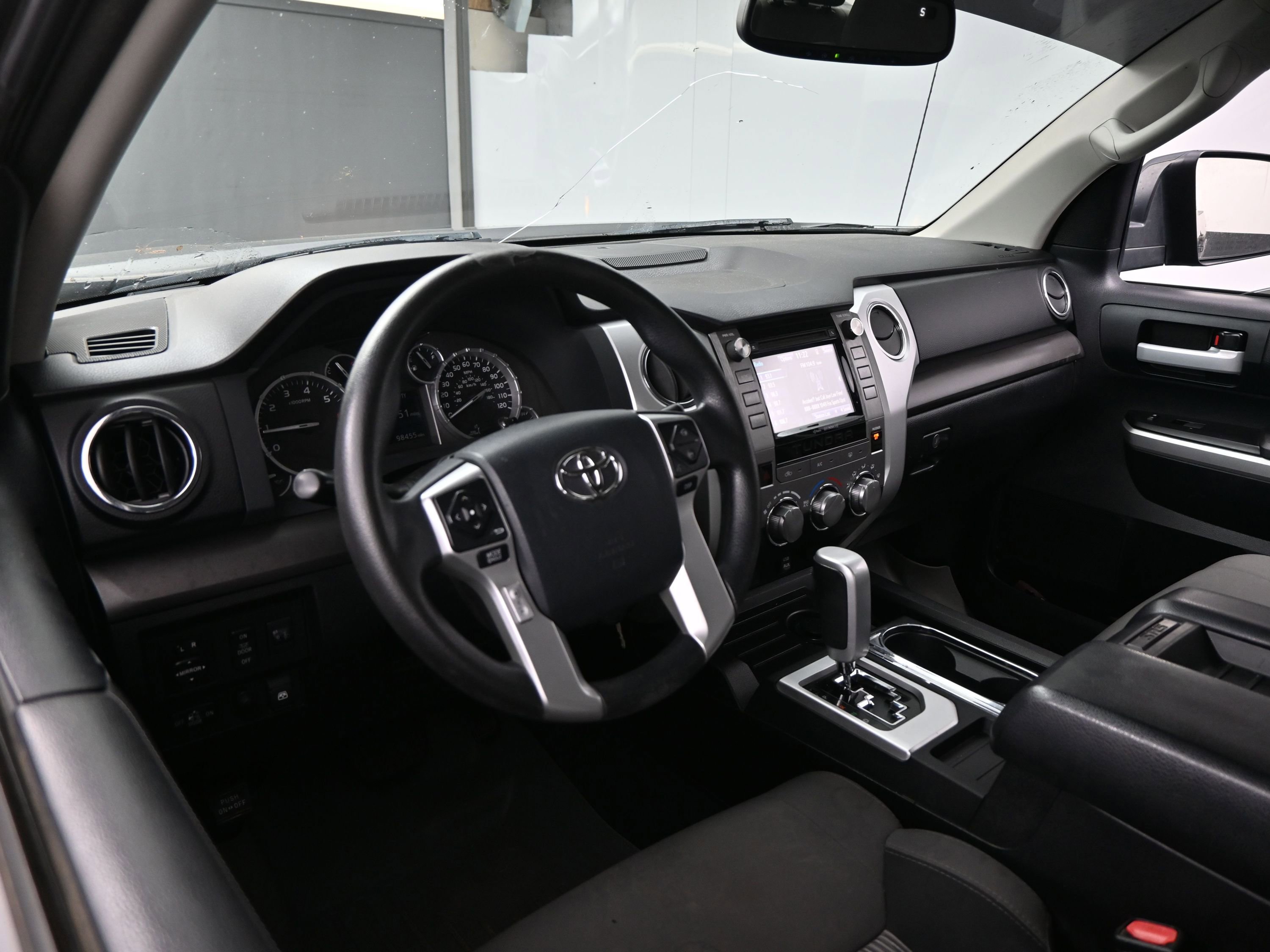 Used 2014 Toyota Tundra SR5 w/ SR5 Upgrade Package image 20