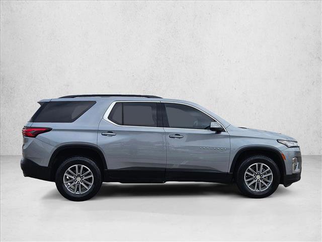 Used 2023 Chevrolet Traverse LT FWD image 4