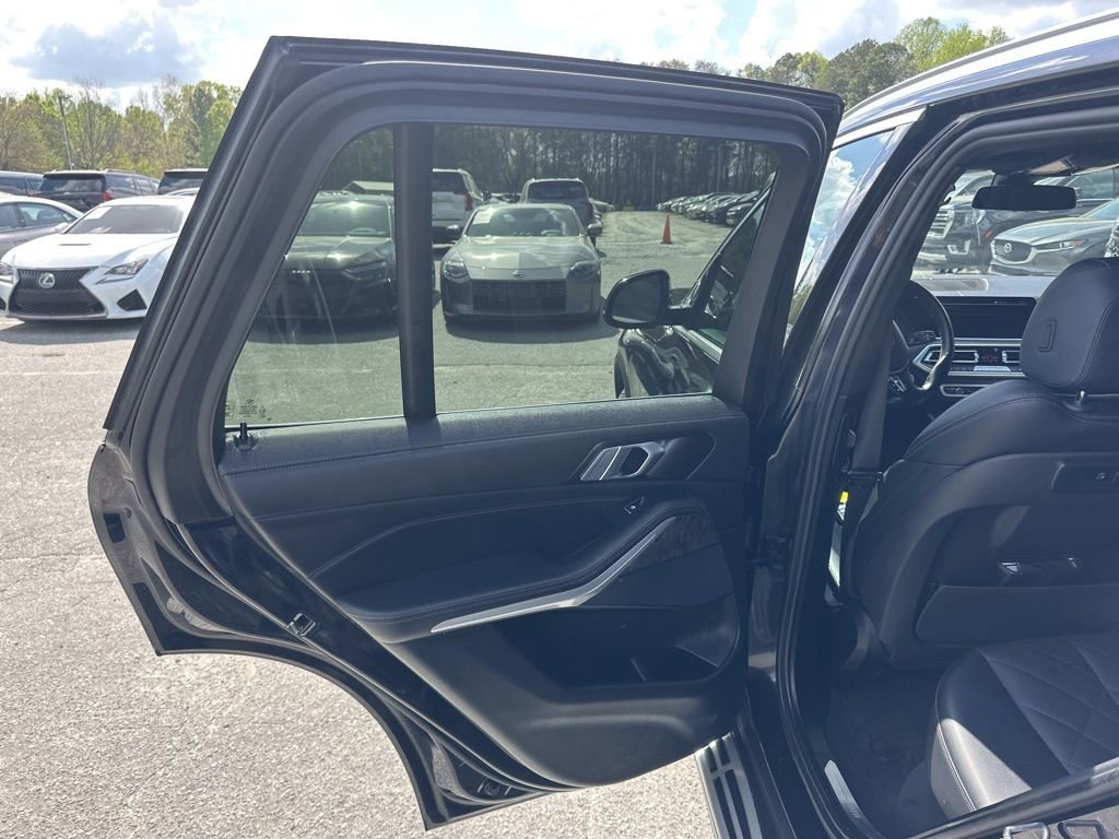 Used 2023 BMW X5 xDrive40i w/ Premium Package image 27
