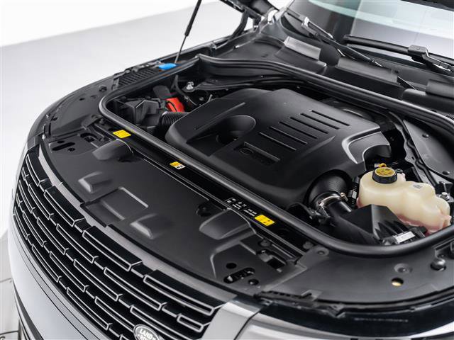 Used 2025 Land Rover Range Rover Long Wheelbase SE image 10