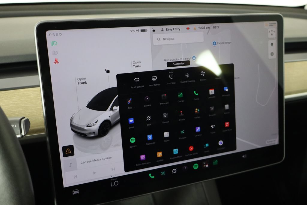 Used 2023 Tesla Model Y Long Range AWD/4WD image 38