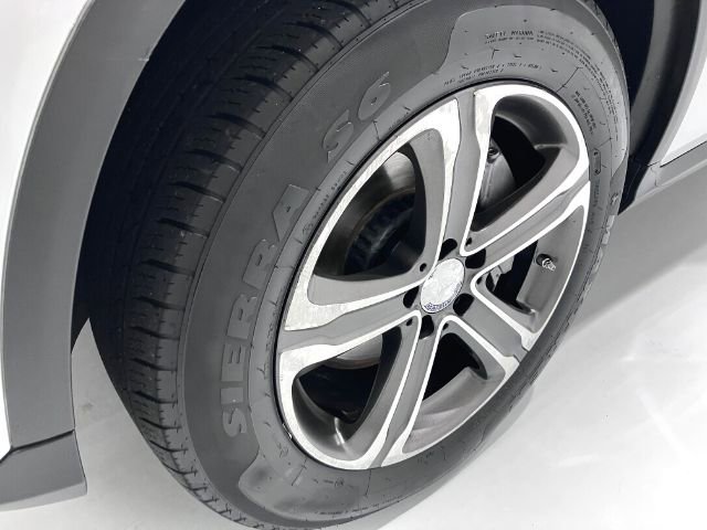 Used 2017 Mercedes-Benz GLC 300 4MATIC image 4