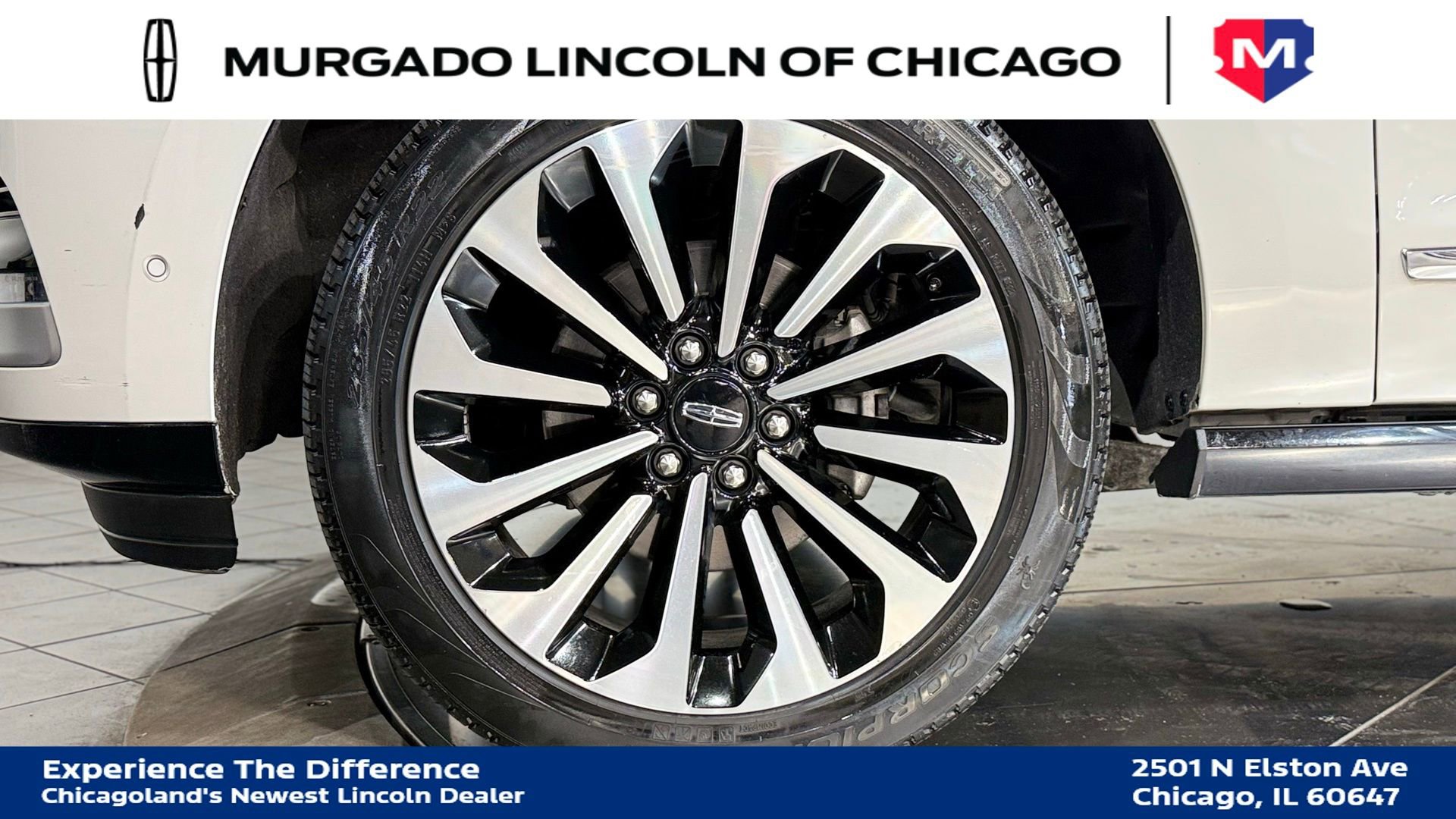 Used 2023 Lincoln Navigator Reserve AWD/4WD image 24