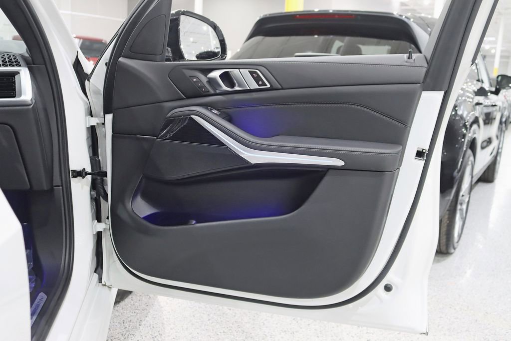 Used 2023 BMW X7 xDrive40i w/ M Sport Package image 36