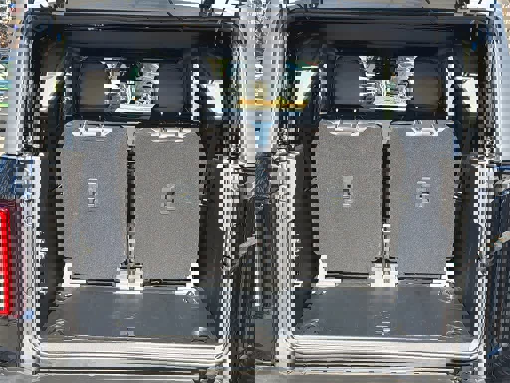 Used 2024 Ford Bronco Black Diamond image 15