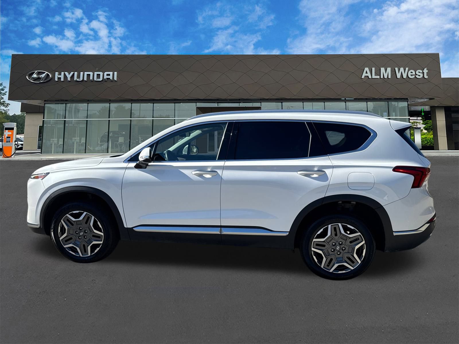 Used 2023 Hyundai Santa Fe SEL Convenience image 8