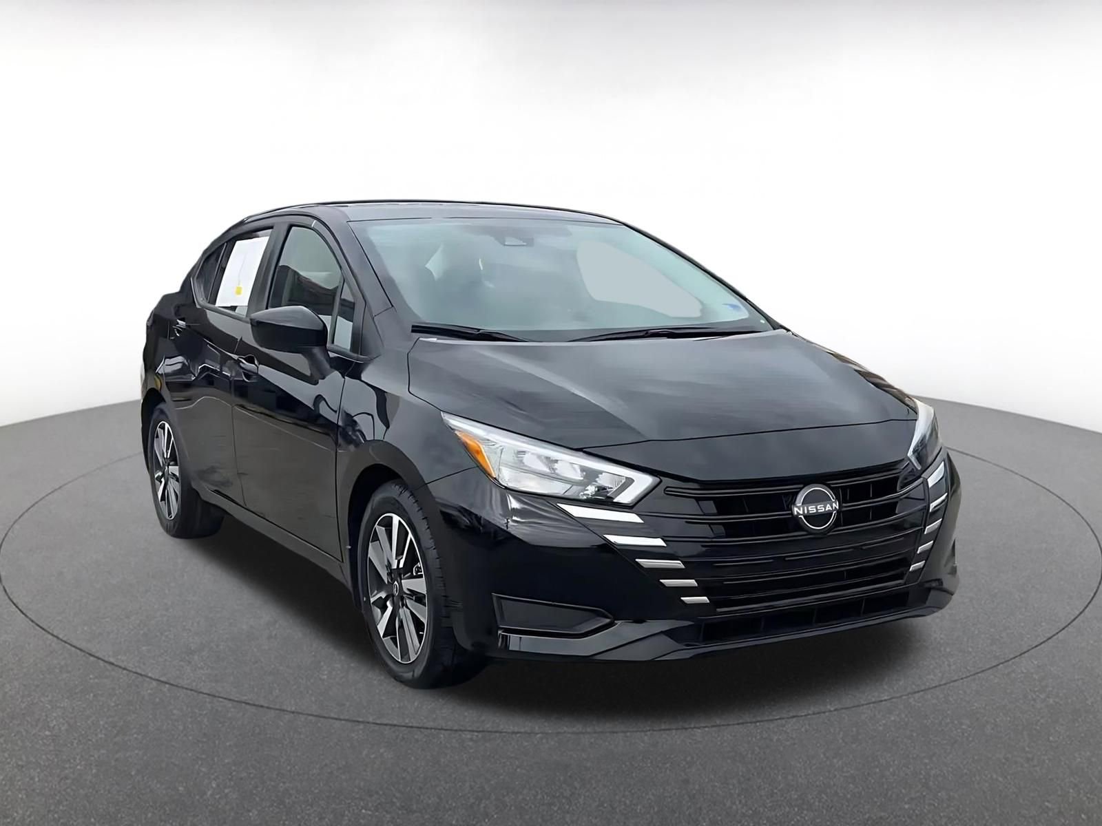 Used 2025 Nissan Versa SV w/ Trunk Package image 3