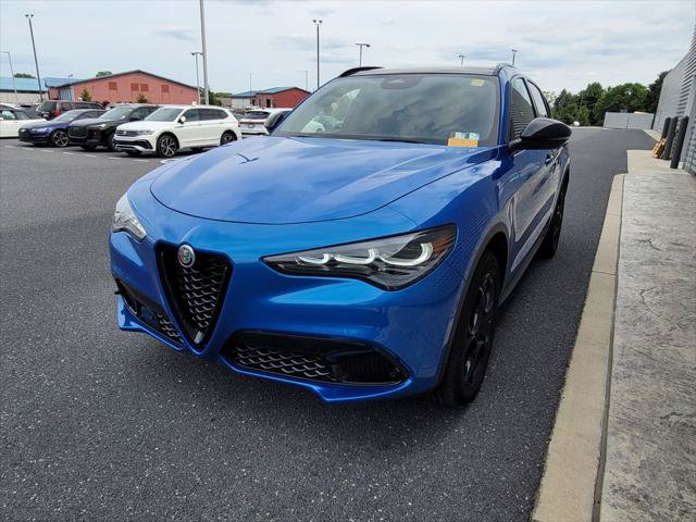 Used 2025 Alfa Romeo Stelvio Sprint AWD/4WD image 15