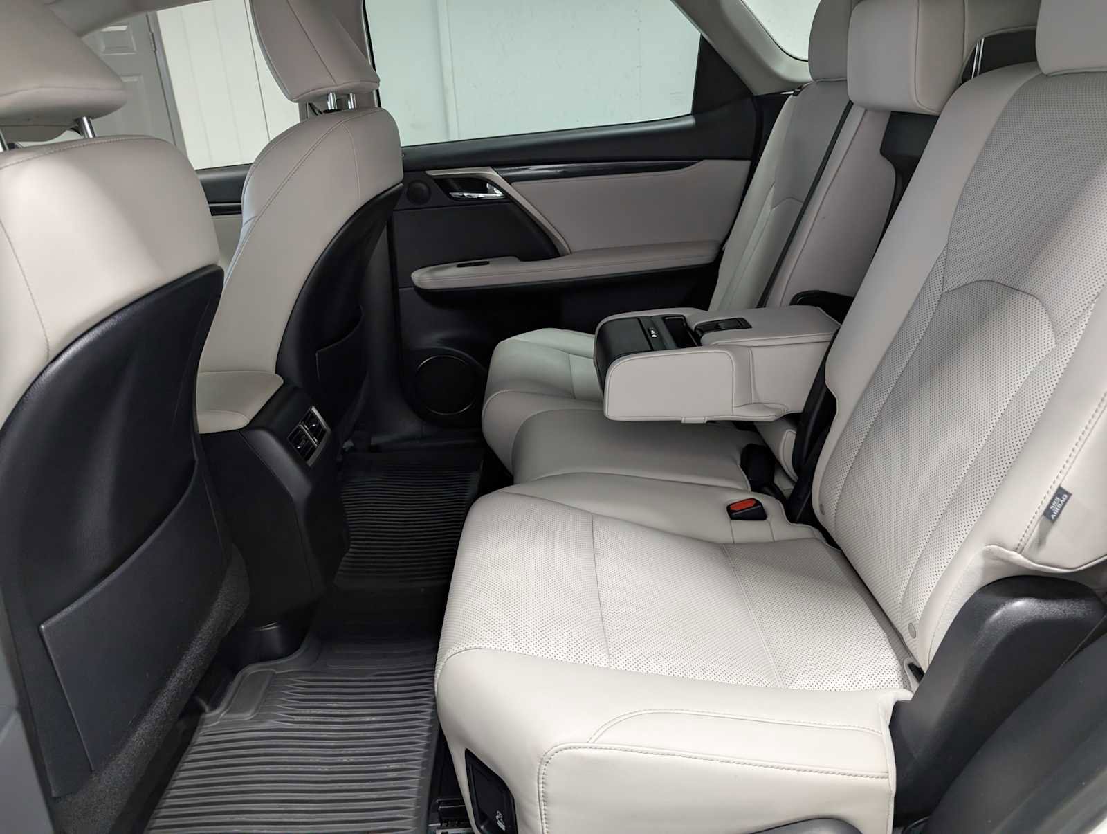 Used 2022 Lexus RX 350L AWD image 22