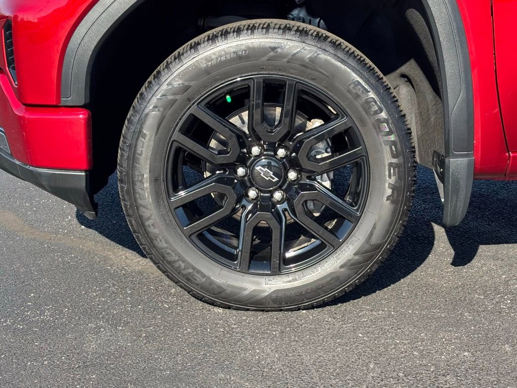 Used 2023 GMC Sierra 1500 Elevation w/ X31 Off-Road Package image 11