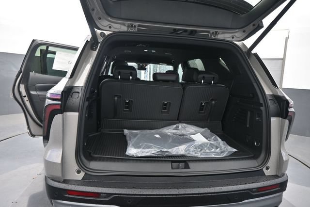New 2026 Chevrolet Traverse Z71 w/ Enhanced Driving Package AWD/4WD image 8