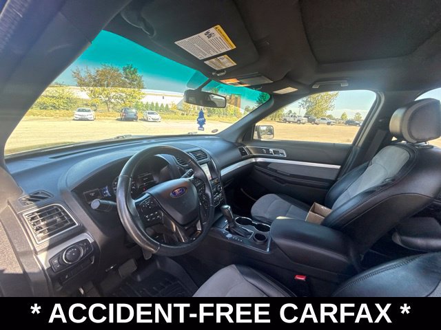 Used 2017 Ford Explorer XLT w/ Equipment Group 202A FWD image 19