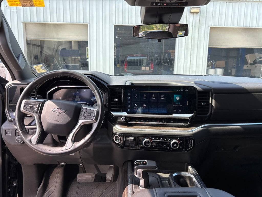 Used 2022 Chevrolet Silverado 1500 RST w/ Redline Edition AWD/4WD image 11