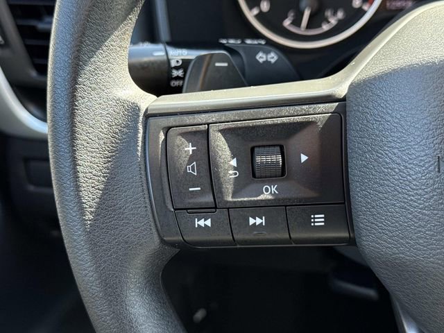 Used 2025 Nissan Rogue S image 24