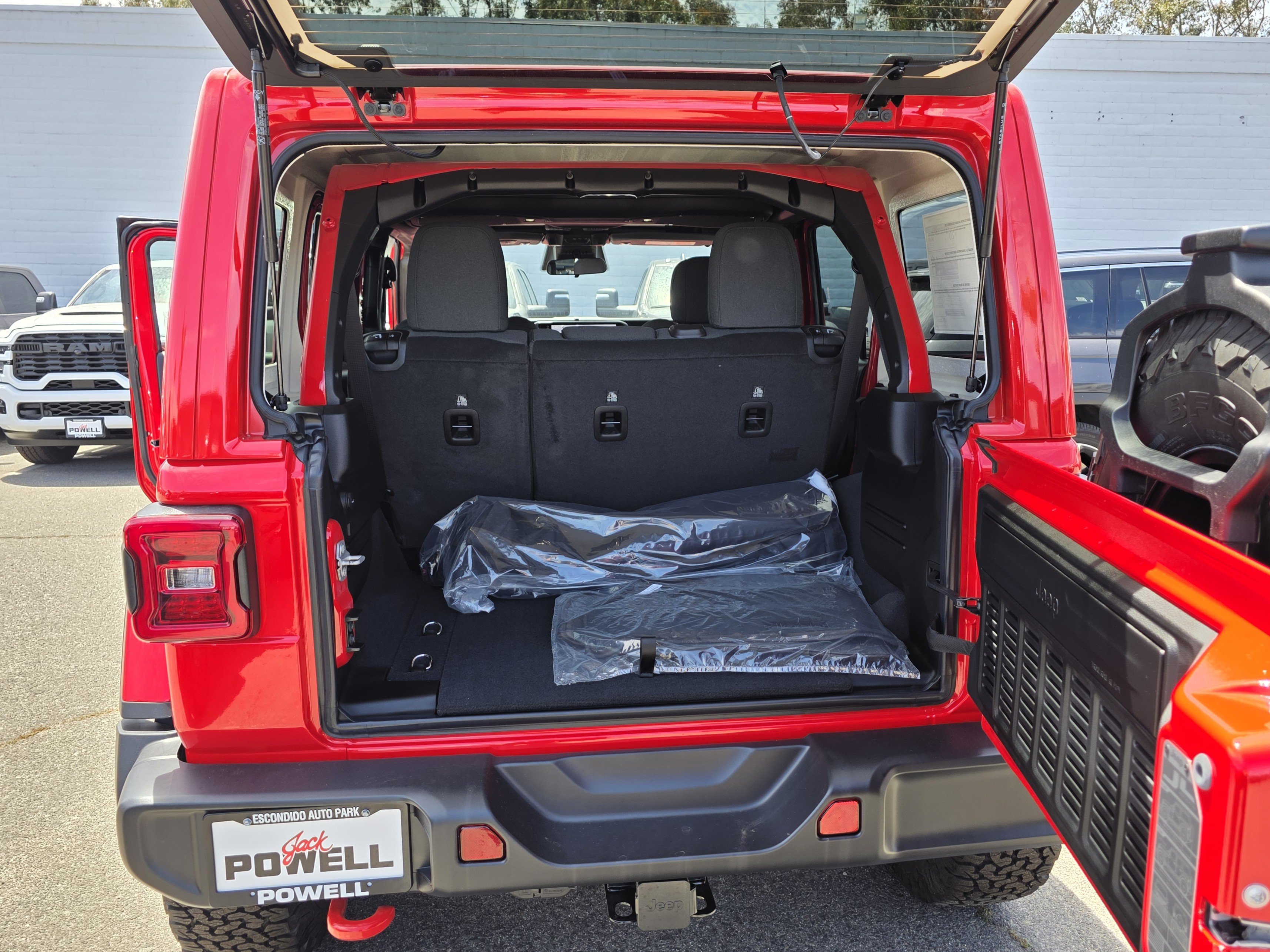 New 2026 Jeep Wrangler Unlimited Rubicon AWD/4WD image 19