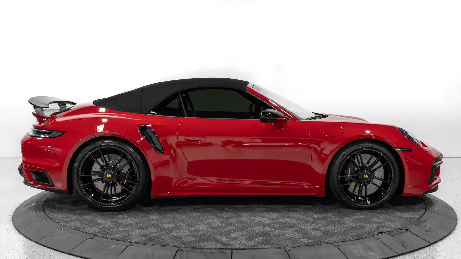 Used 2021 Porsche 911 Turbo S image 22