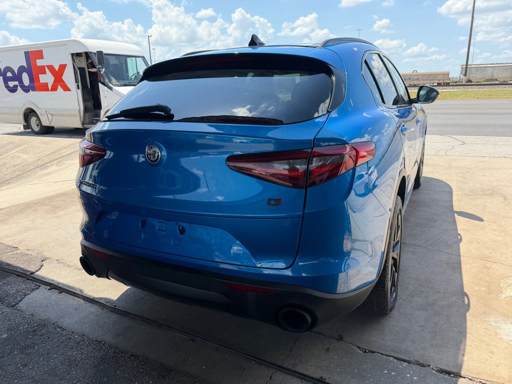 Used 2019 Alfa Romeo Stelvio AWD w/ Nero Edizione image 15