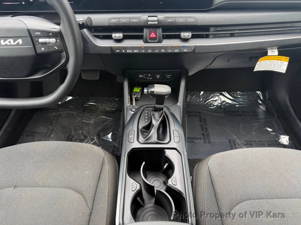 Used 2025 Kia K4 FWD image 24