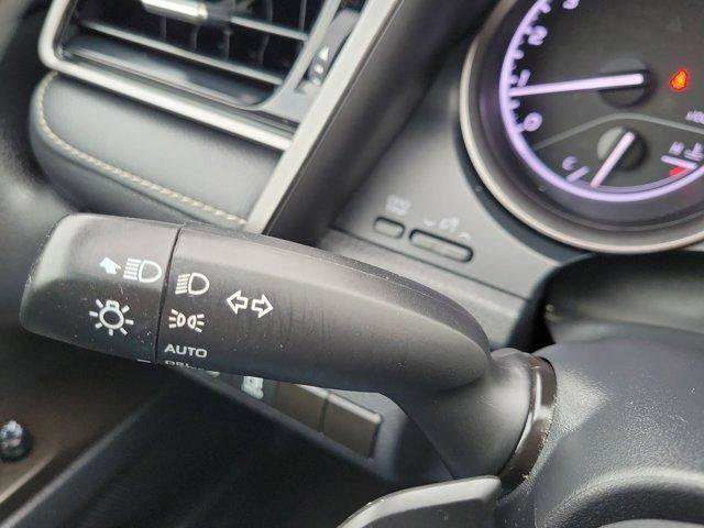 Used 2024 Toyota Camry SE image 18