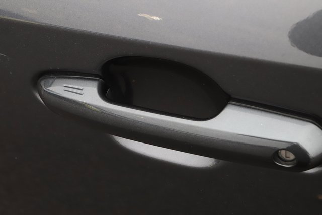 Used 2023 Toyota RAV4 SE image 9