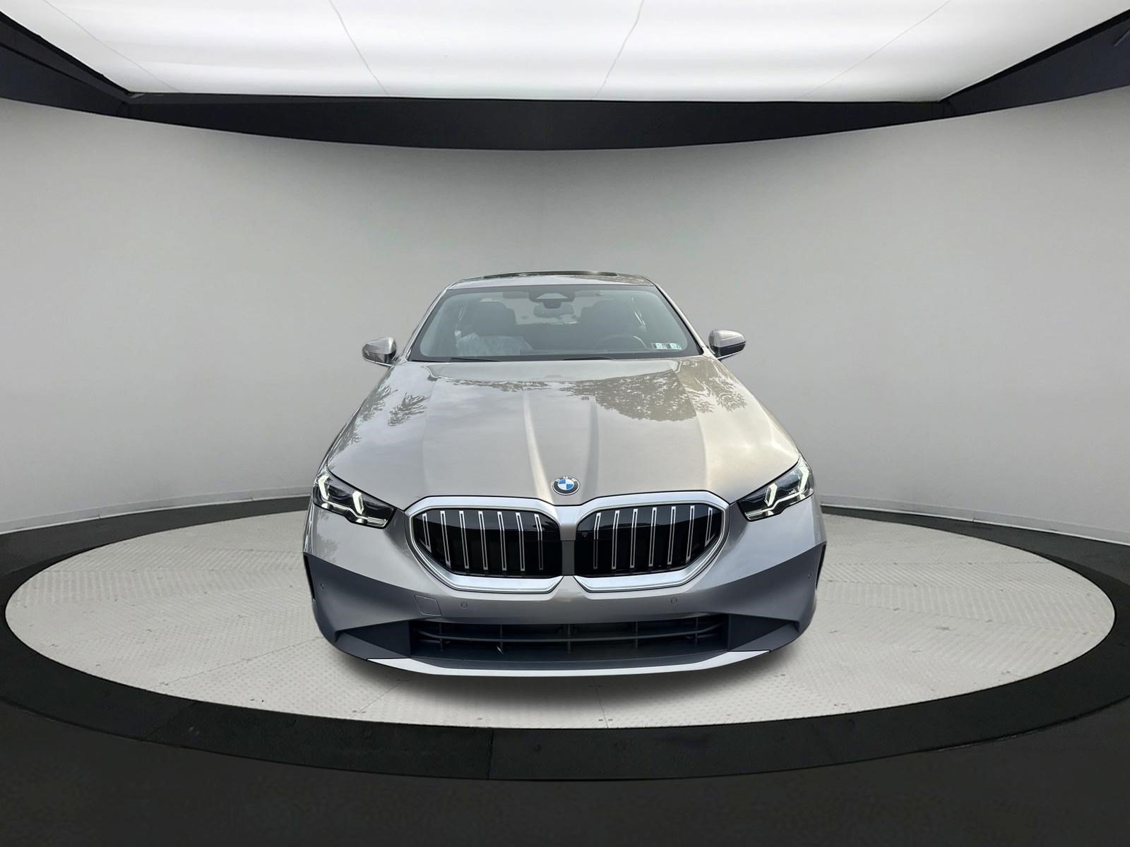 New 2027 BMW 530i xDrive w/ Premium Package AWD/4WD image 2